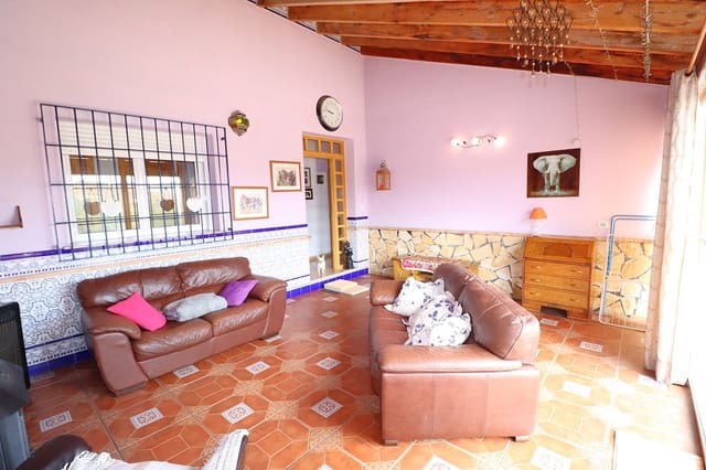 3 bedroom Villa for sale in Vélez-Rubio with garage - € 274,950 (Ref: 10179684)