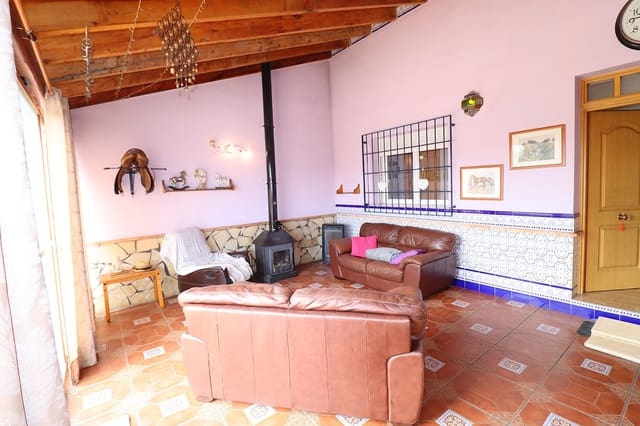3 bedroom Villa for sale in Vélez-Rubio with garage - € 274,950 (Ref: 10179684)