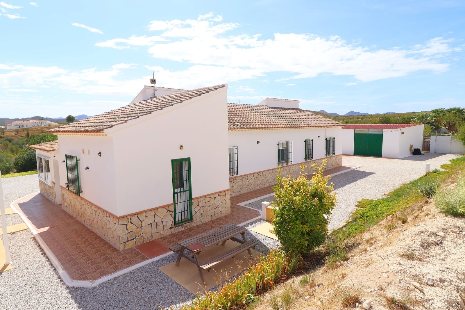 3 bedroom Villa for sale in Velez-Rubio with garage - € 274,950 (Ref: 10179684)