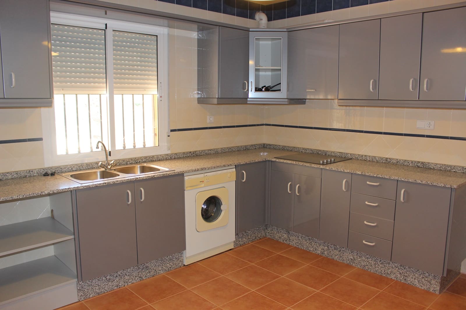 3 slaapkamer Villa te koop in Velez-Blanco met garage - € 156.000 (Ref: 2380664)