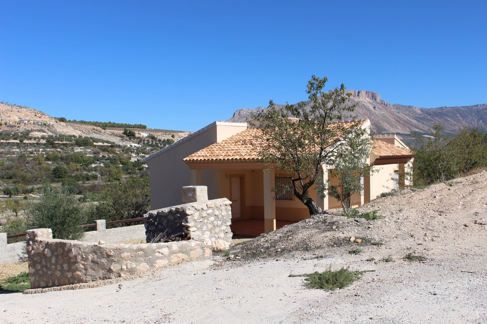 3 slaapkamer Villa te koop in Velez-Blanco met garage - € 156.000 (Ref: 2380664)