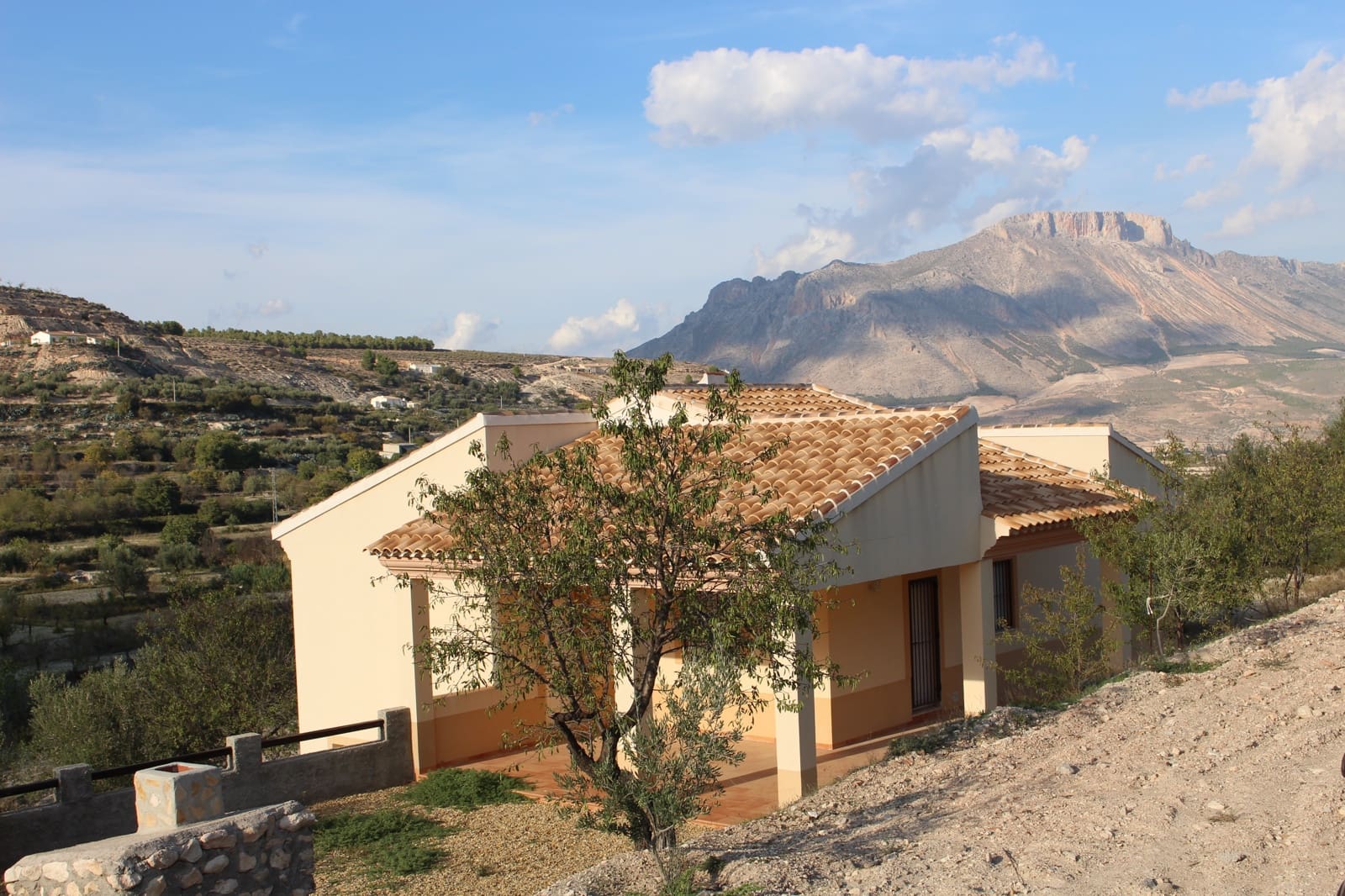 3 slaapkamer Villa te koop in Velez-Blanco met garage - € 156.000 (Ref: 2380664)