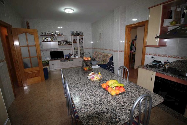 3 sypialnia Willa na sprzedaż w Almendricos, Lorca z basenem garażem - 299 950 € (Ref: 3225534)