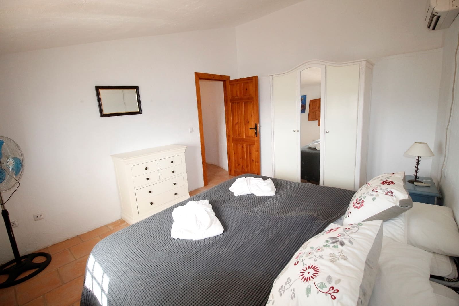 6 soveværelse Finca/Landehus til salg i Puerto Lumbreras med swimmingpool - € 349.000 (Ref: 3668481)