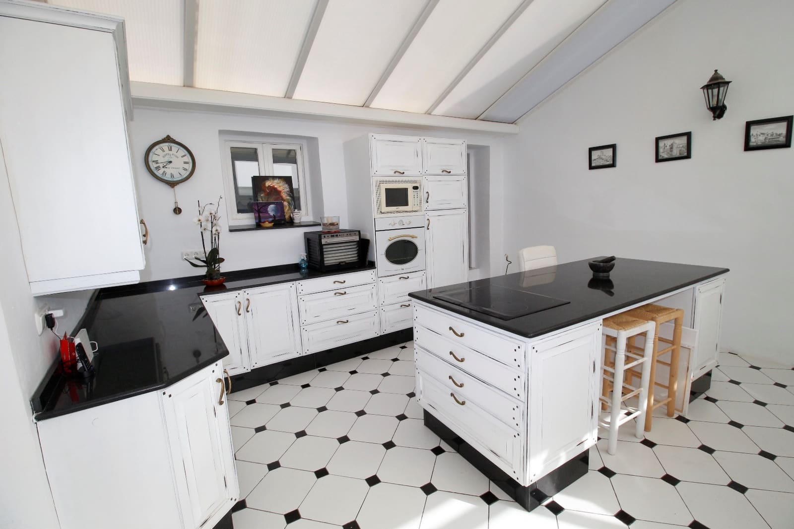 6 soveværelse Finca/Landehus til salg i Puerto Lumbreras med swimmingpool - € 349.000 (Ref: 3668481)