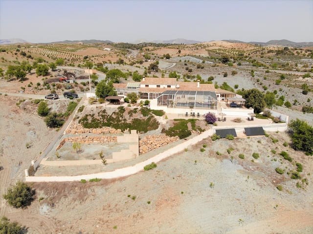 6 soveværelse Finca/Landehus til salg i Puerto Lumbreras med swimmingpool - € 349.000 (Ref: 3668481)