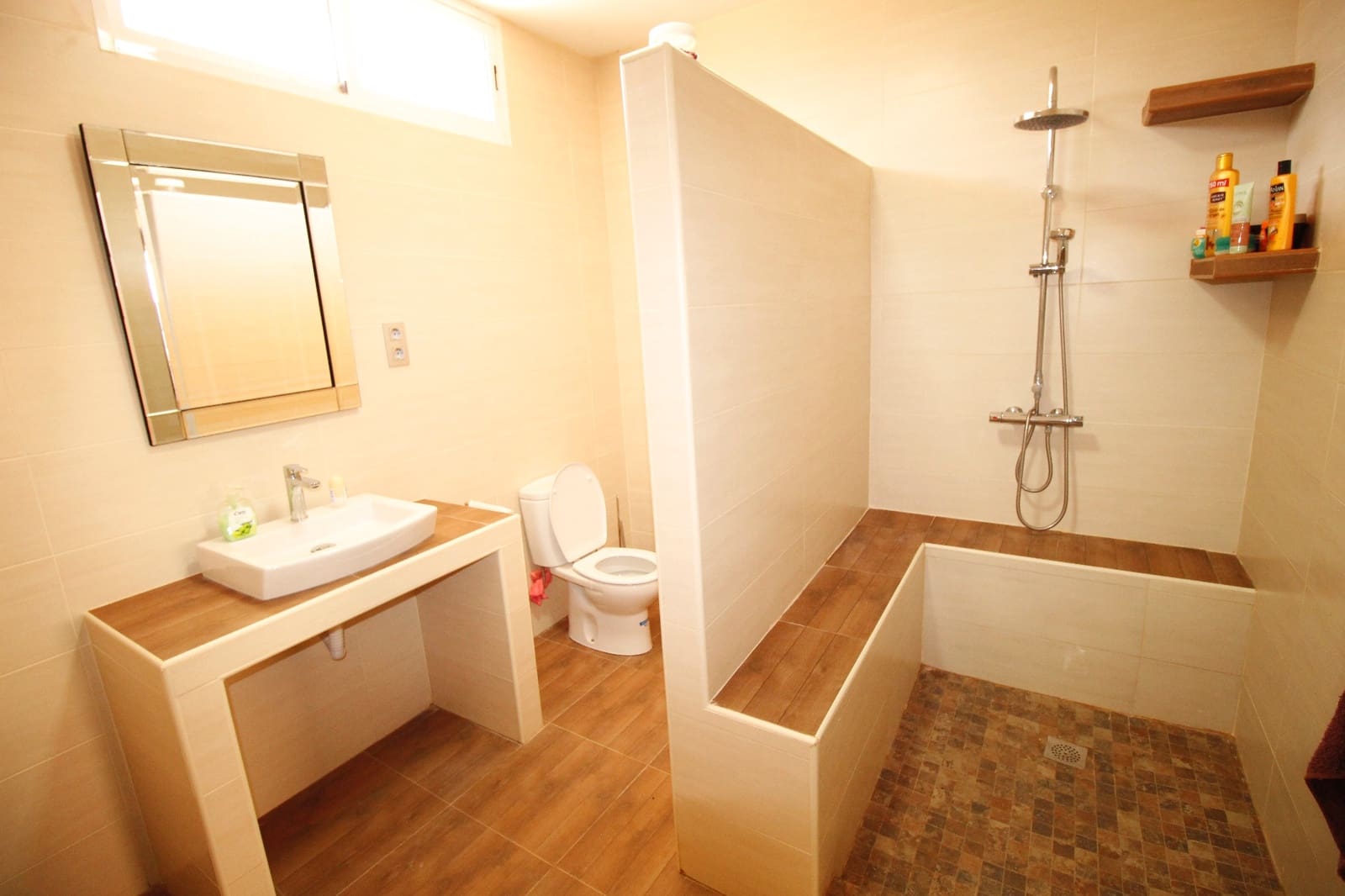 4 soveværelse Villa til salg i Purias med garage - € 399.000 (Ref: 4160733)