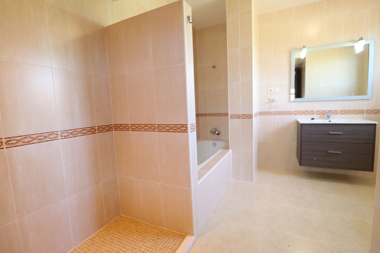 4 bedroom Villa for sale in Lorca - € 280,000 (Ref: 6867980)