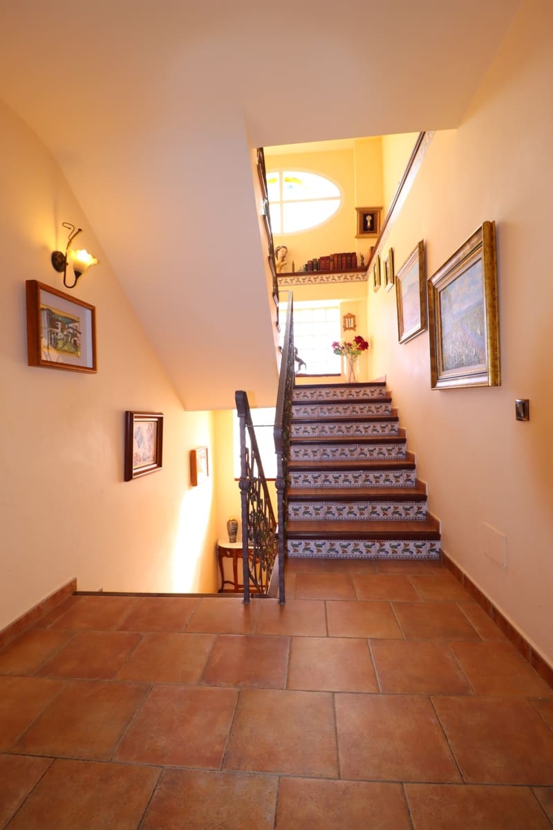 5 sypialnia Willa na sprzedaż w Purias z basenem garażem - 399 950 € (Ref: 8244609)