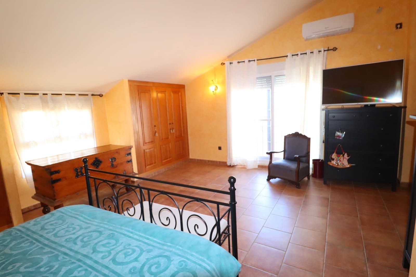 5 sypialnia Willa na sprzedaż w Purias z basenem garażem - 399 950 € (Ref: 8244609)