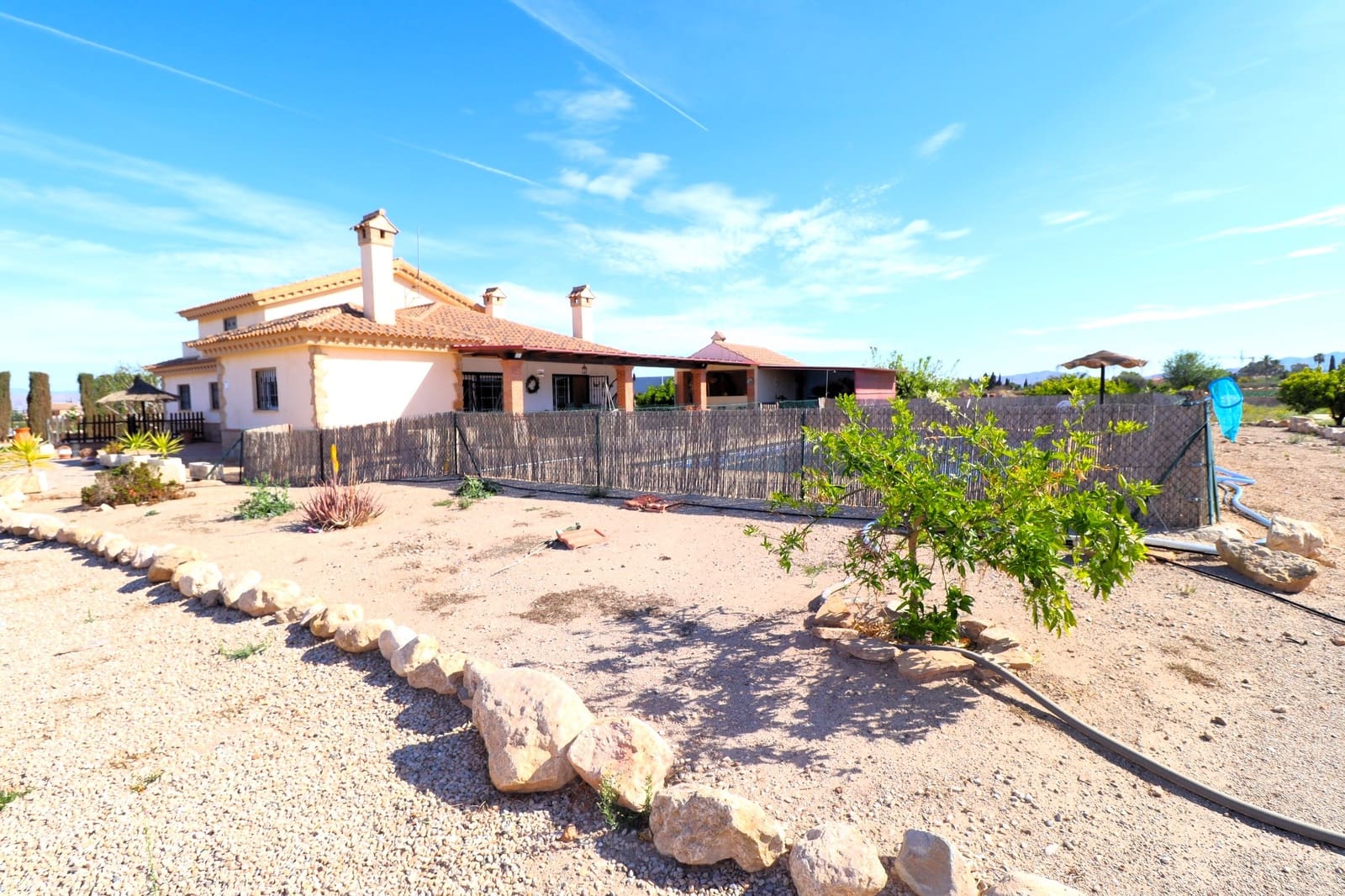 5 sypialnia Willa na sprzedaż w Purias z basenem garażem - 399 950 € (Ref: 8244609)