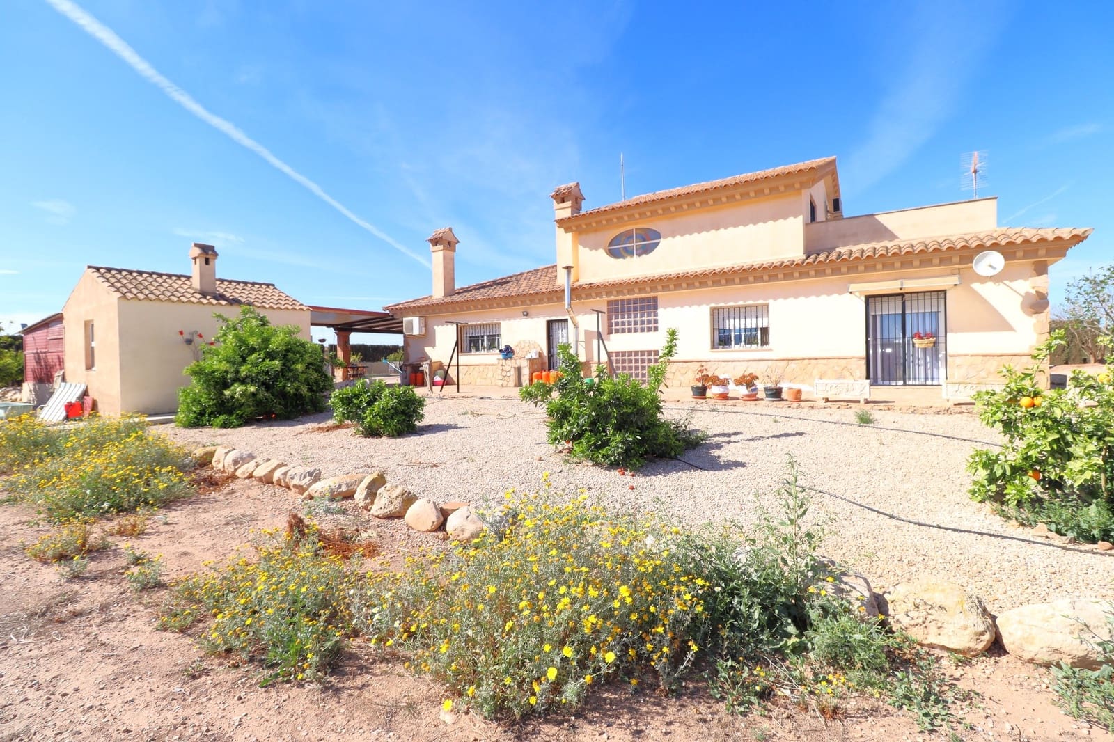 5 sypialnia Willa na sprzedaż w Purias z basenem garażem - 399 950 € (Ref: 8244609)