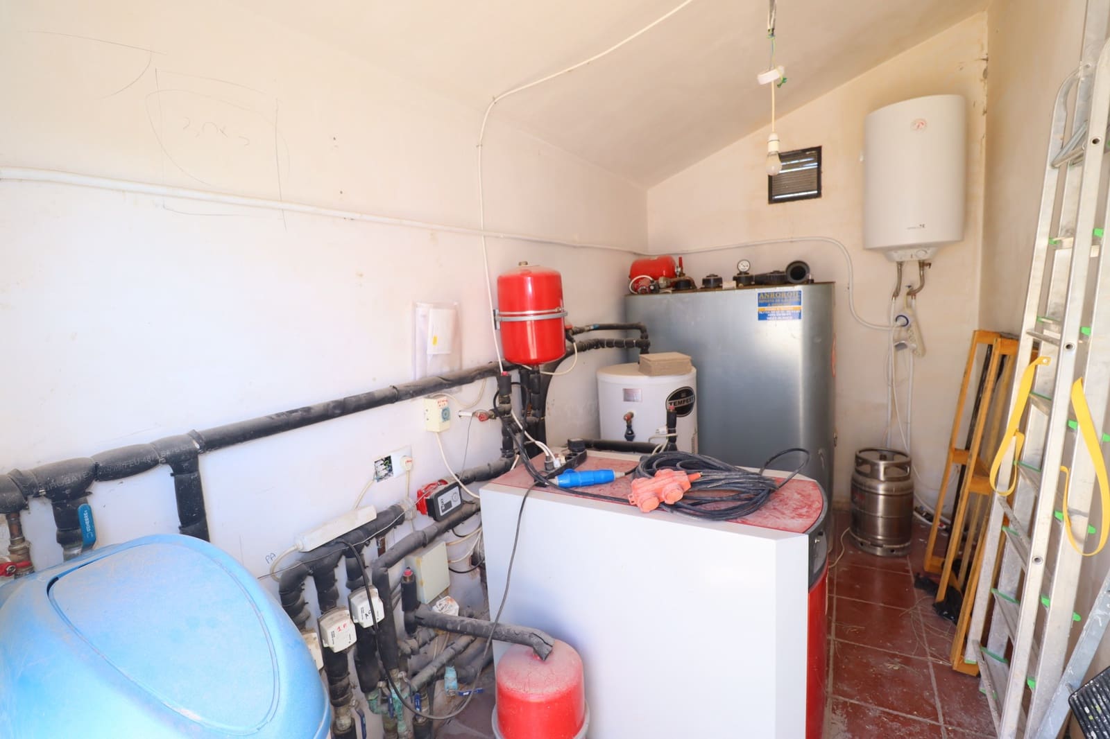 6 soveværelse Finca/Landehus til salg i Velez-Blanco med swimmingpool - € 475.000 (Ref: 8574327)