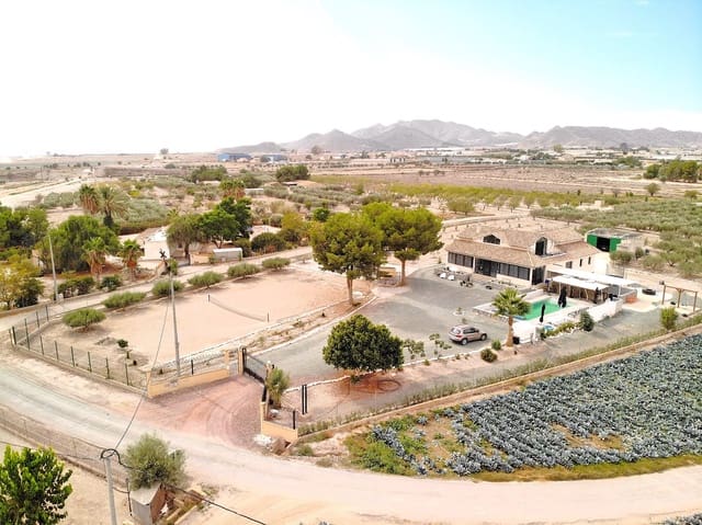 7 bedroom Villa for sale in Puerto Lumbreras with pool garage - € 695,000 (Ref: 8614633)