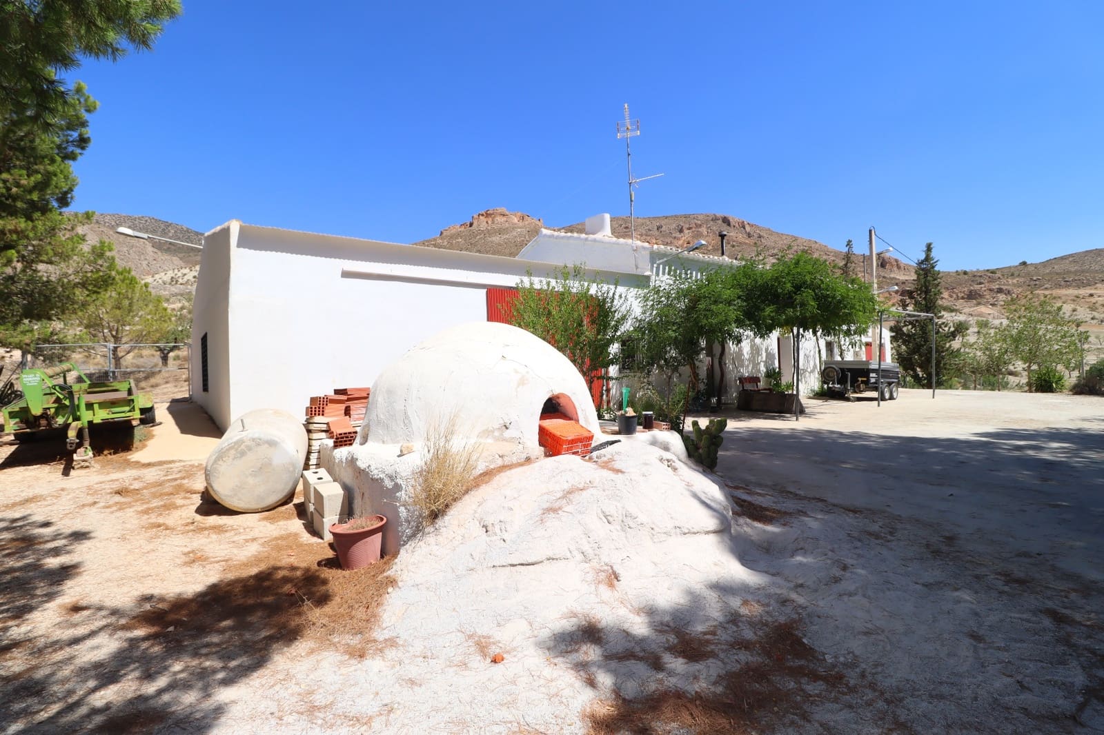 7 bedroom Finca/Country House for sale in La Parroquia - € 399,950 (Ref: 8625863)