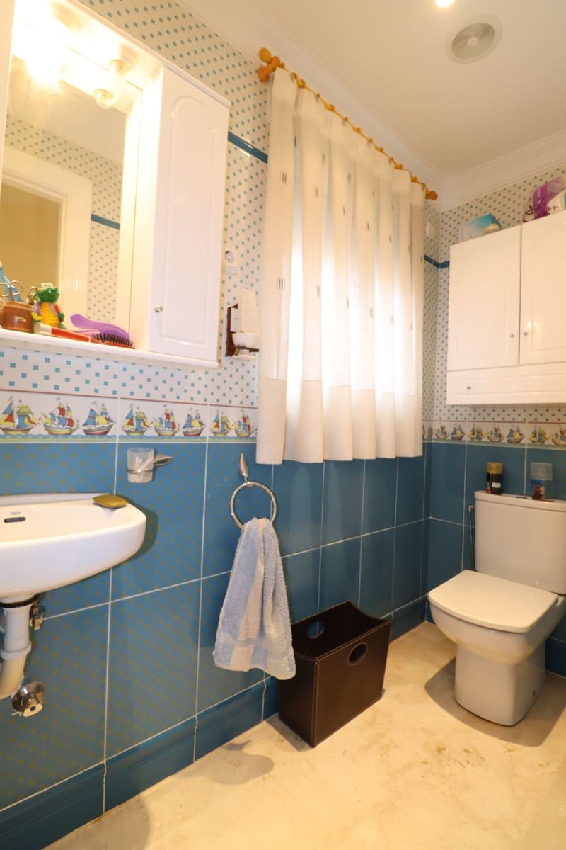 6 bedroom Villa for sale in Lorca with garage - € 290,000 (Ref: 8681330)