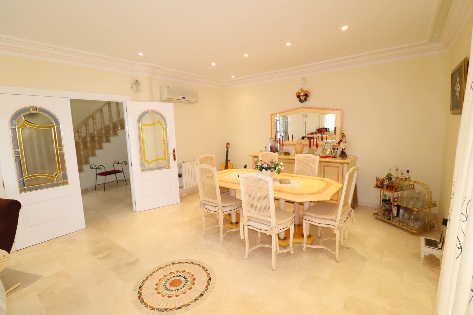 6 bedroom Villa for sale in Lorca with garage - € 290,000 (Ref: 8681330)