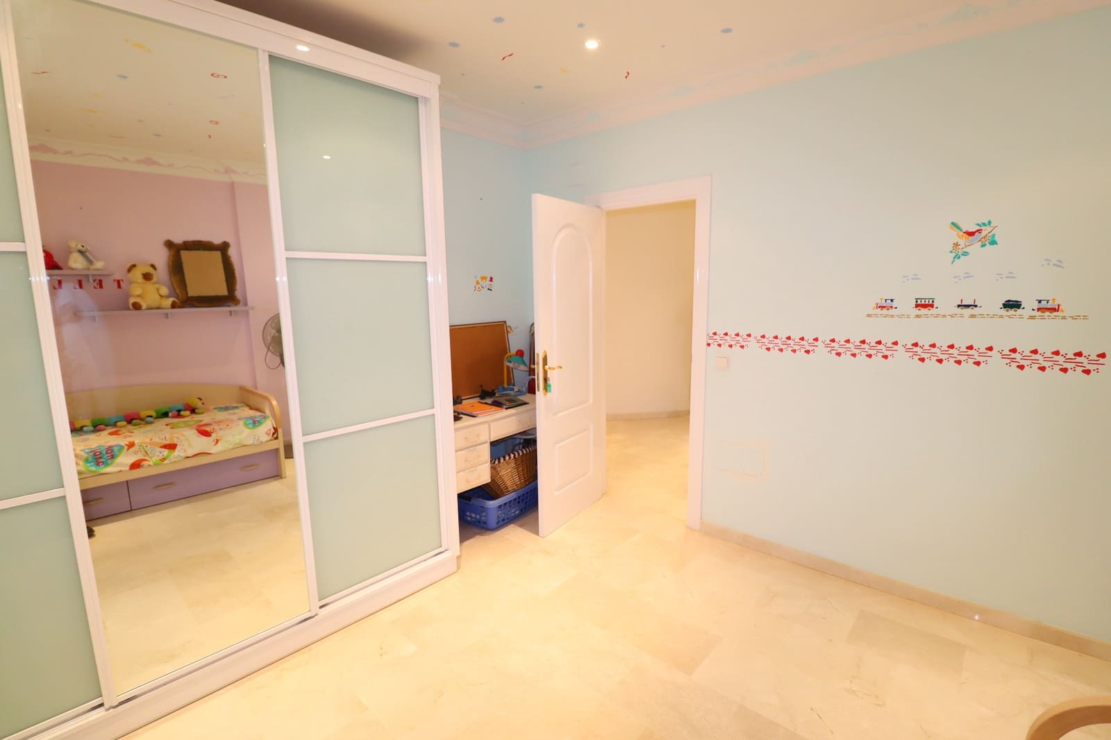 6 bedroom Villa for sale in Lorca with garage - € 290,000 (Ref: 8681330)