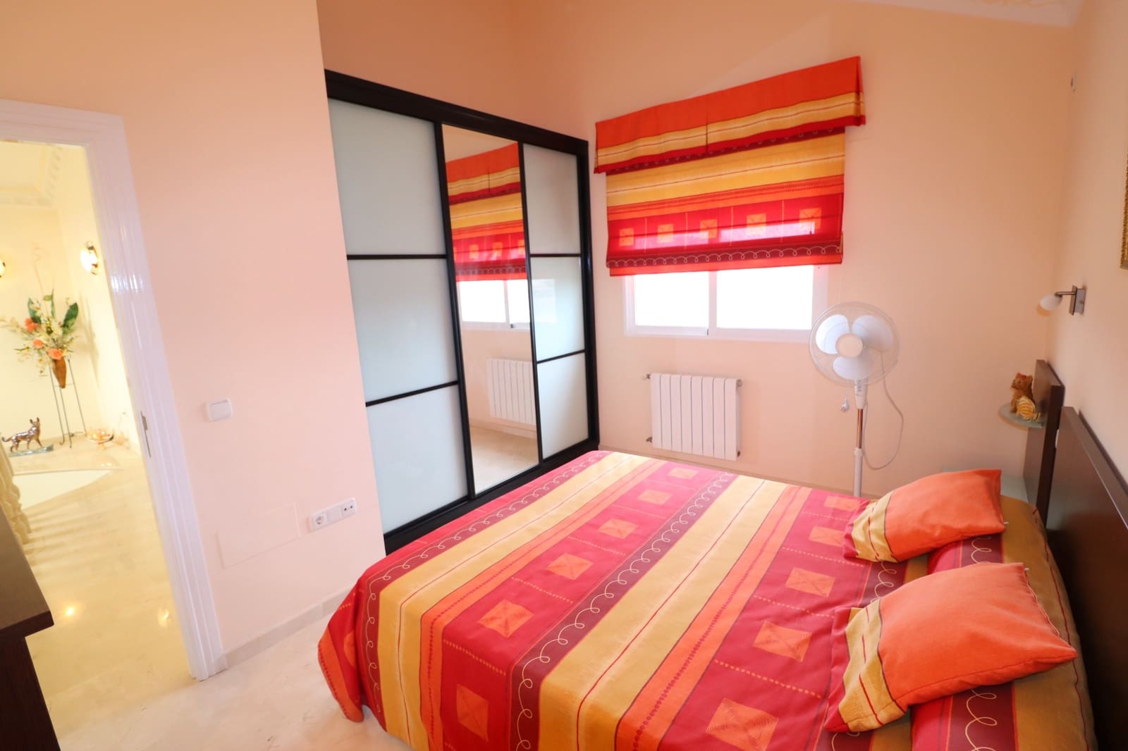 6 bedroom Villa for sale in Lorca with garage - € 290,000 (Ref: 8681330)