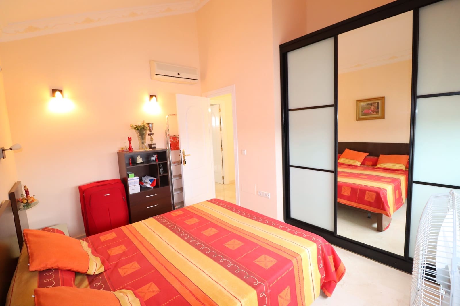 6 bedroom Villa for sale in Lorca with garage - € 290,000 (Ref: 8681330)