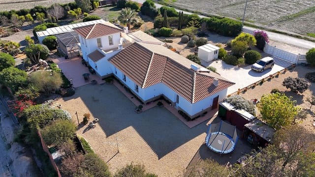 3 bedroom Villa for sale in Puerto Lumbreras with pool garage - € 399,950 (Ref: 8698707)