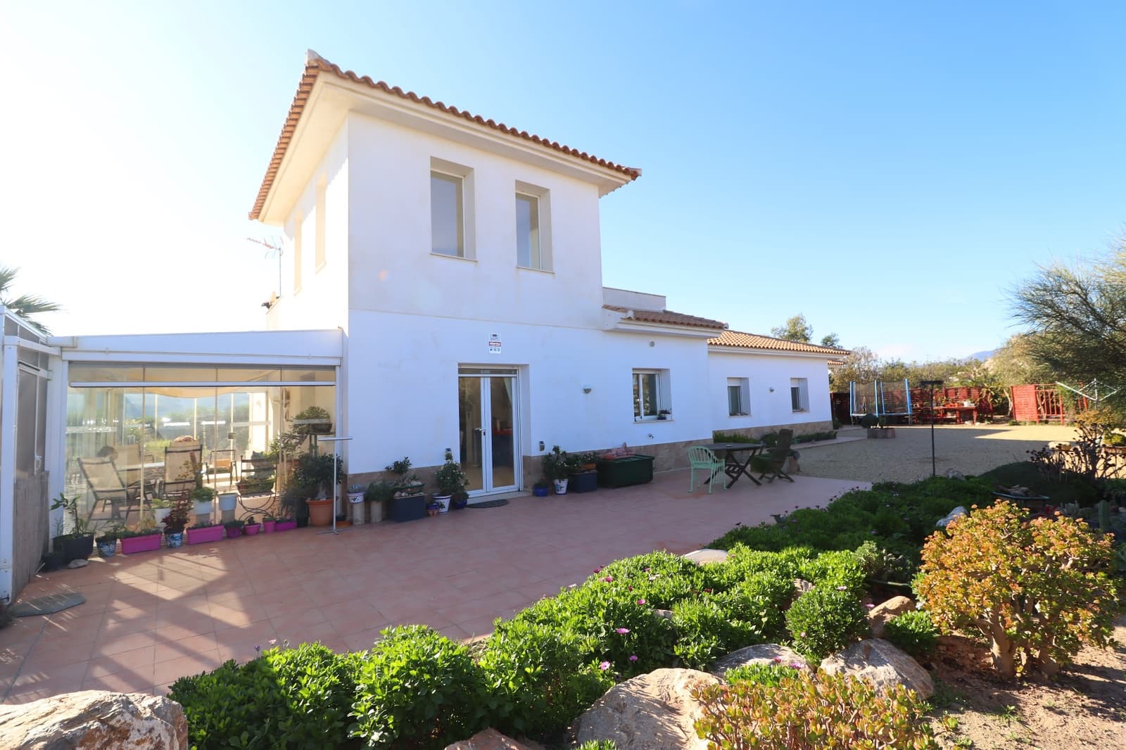3 bedroom Villa for sale in Puerto Lumbreras with pool garage - € 399,950 (Ref: 8698707)
