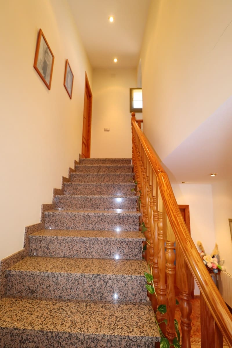 5 soveværelse Villa til salg i Puerto Lumbreras med swimmingpool garage - € 329.000 (Ref: 8760353)