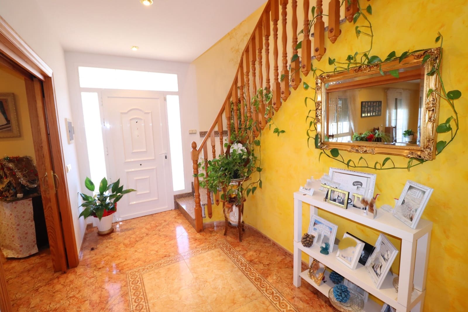 5 soveværelse Villa til salg i Puerto Lumbreras med swimmingpool garage - € 329.000 (Ref: 8760353)