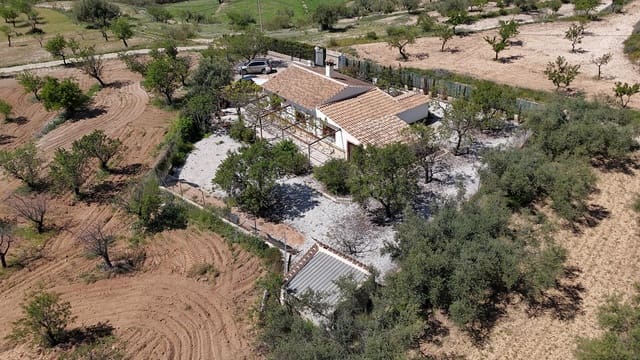 3 bedroom Finca/Country House for sale in Vélez-Blanco - € 179,990 (Ref: 8949187)