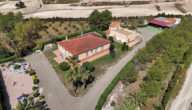 5 sovrum Villa till salu i Lorca med garage - 295 000 € (Ref: 9018730)