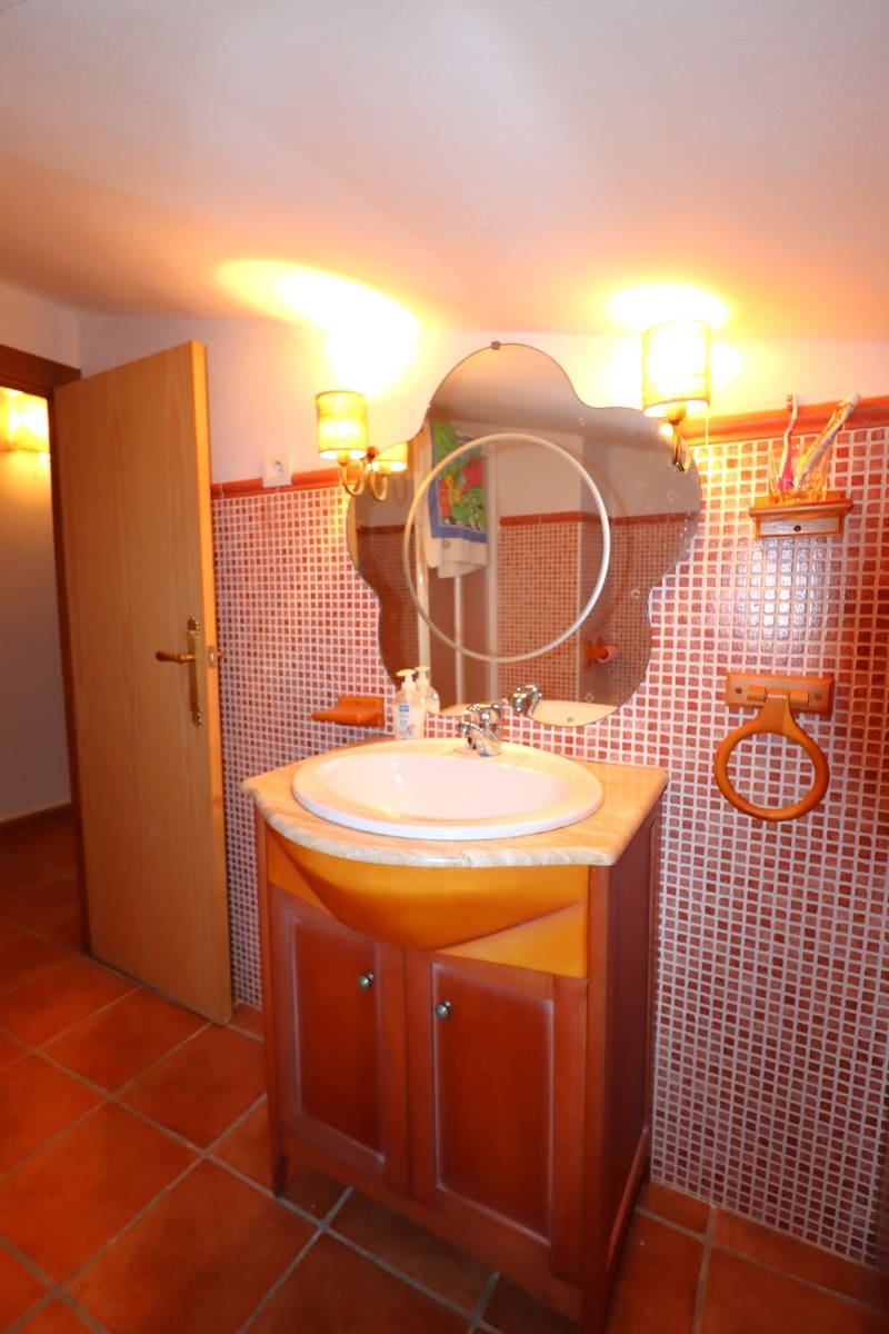 89 soveværelse Finca/Landehus til salg i Velez-Rubio med swimmingpool garage - € 415.000 (Ref: 9034660)