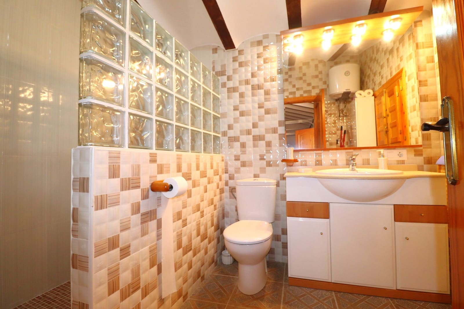 89 soveværelse Finca/Landehus til salg i Velez-Rubio med swimmingpool garage - € 415.000 (Ref: 9034660)