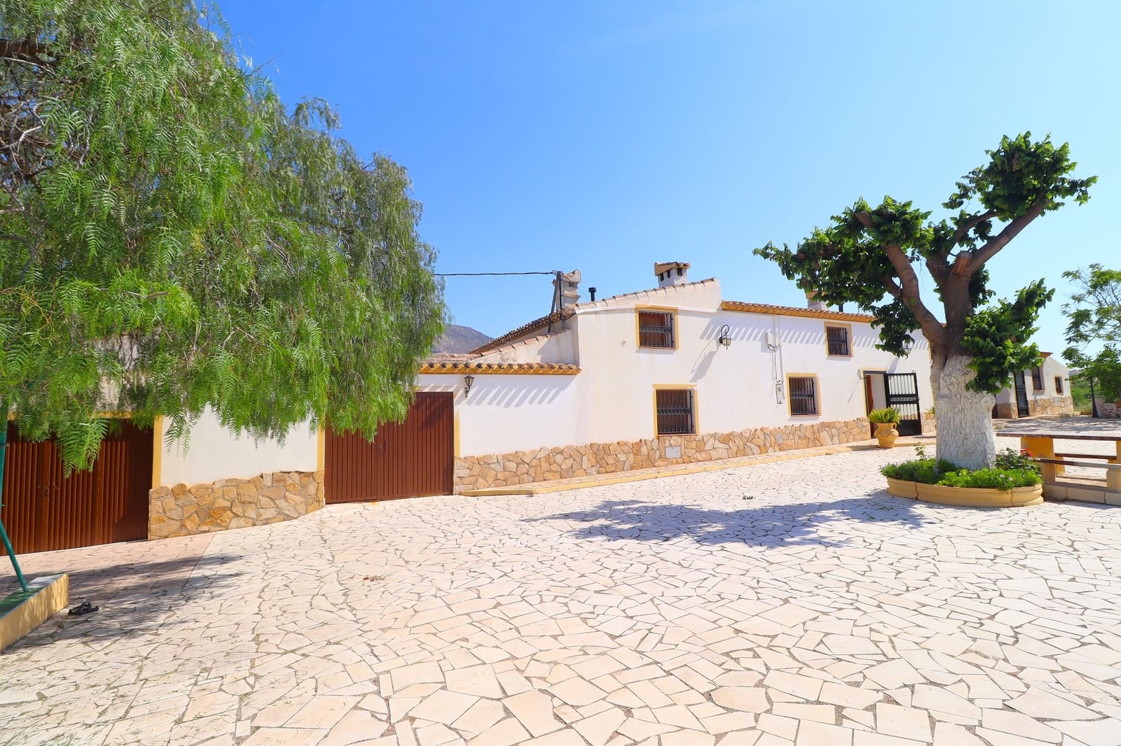 89 soveværelse Finca/Landehus til salg i Velez-Rubio med swimmingpool garage - € 415.000 (Ref: 9034660)