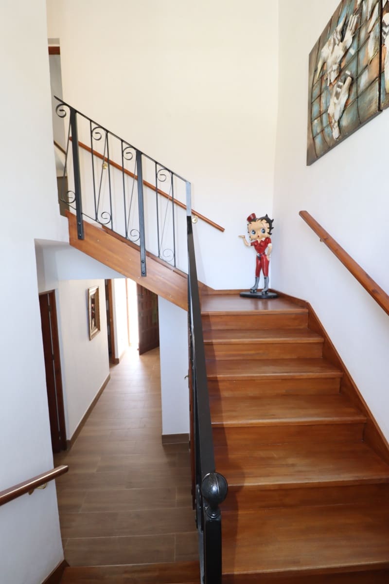 4 soveværelse Finca/Landehus til salg i Velez-Rubio med swimmingpool garage - € 390.000 (Ref: 9168808)