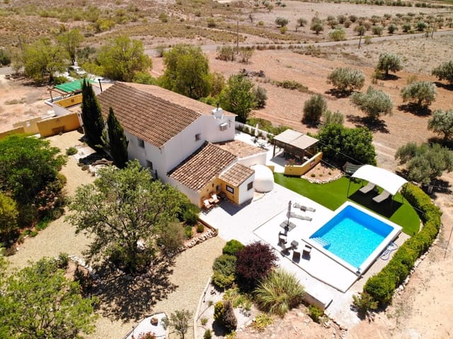 4 sovrum Finca/Hus på landet till salu i Vélez-Rubio med pool garage - 390 000 € (Ref: 9204049)