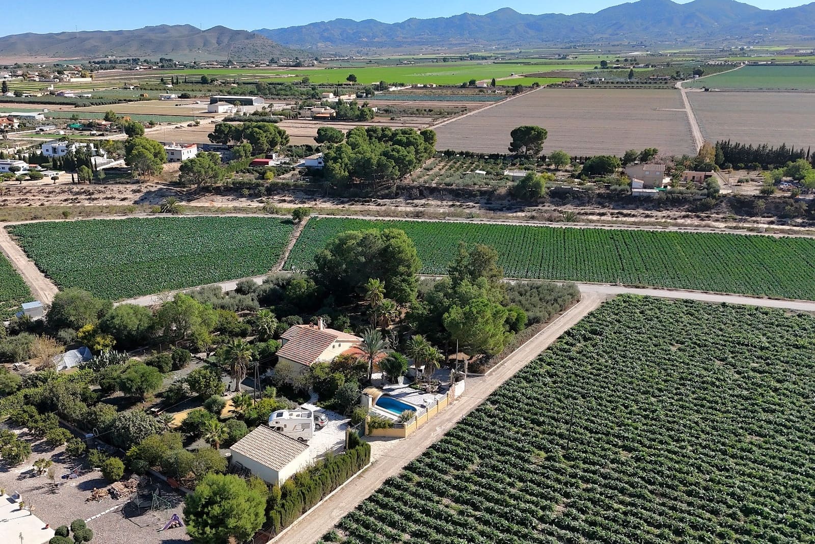 4 sypialnia Finka/Dom wiejski na sprzedaż w Lorca z basenem garażem - 265 000 € (Ref: 9379631)