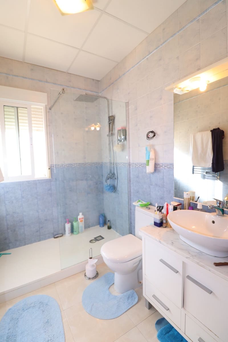 4 bedroom Villa for sale in Puerto Lumbreras with pool garage - € 325,000 (Ref: 9404575)