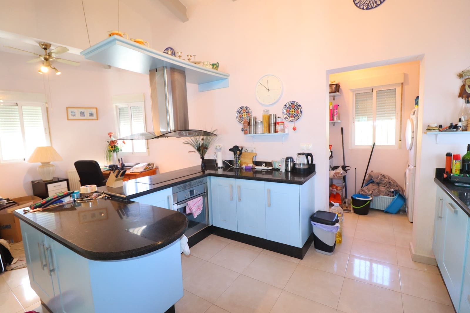 4 bedroom Villa for sale in Puerto Lumbreras with pool garage - € 325,000 (Ref: 9404575)