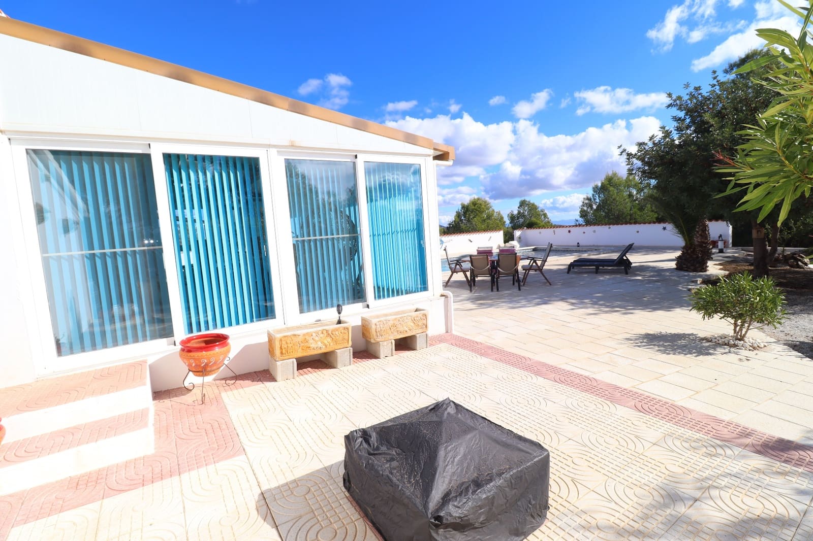 4 bedroom Villa for sale in Puerto Lumbreras with pool garage - € 325,000 (Ref: 9404575)