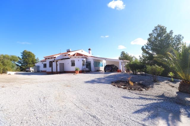 4 bedroom Villa for sale in Puerto Lumbreras with pool garage - € 325,000 (Ref: 9404575)