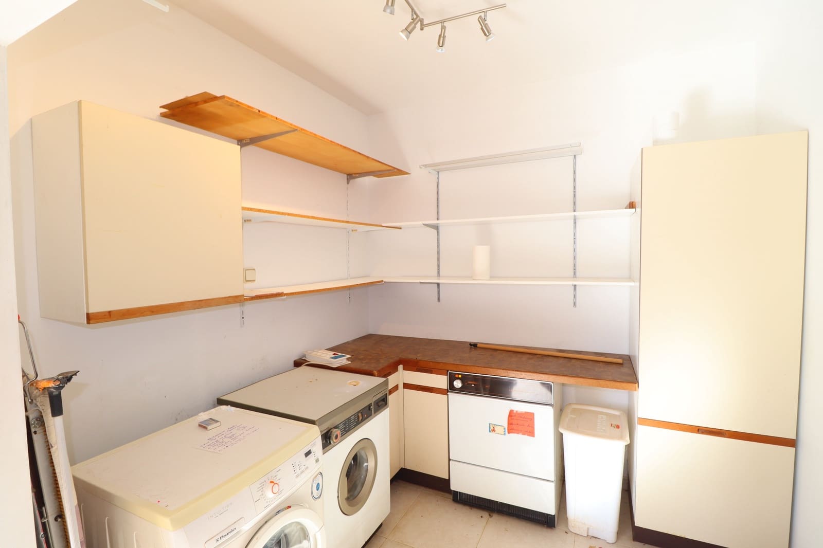 5 bedroom Finca/Country House for sale in Purias with pool garage - € 229,000 (Ref: 9543936)