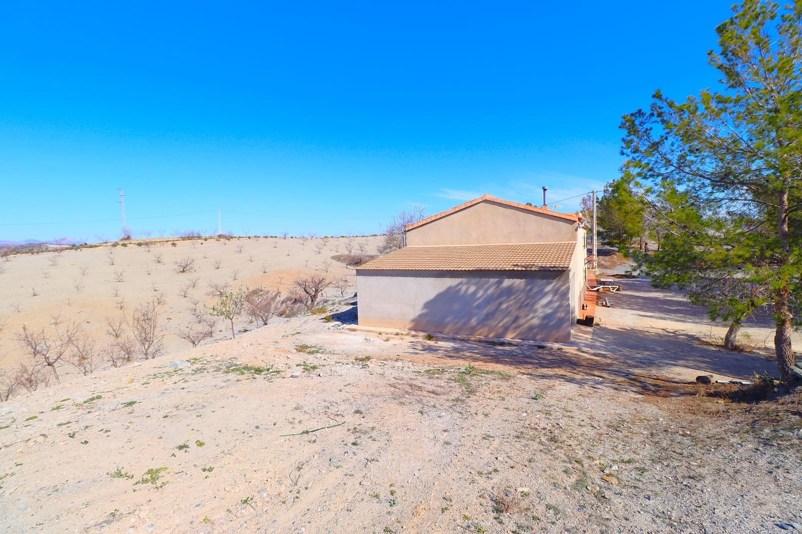 3 bedroom Finca/Country House for sale in Velez-Rubio with garage - € 160,000 (Ref: 9552989)