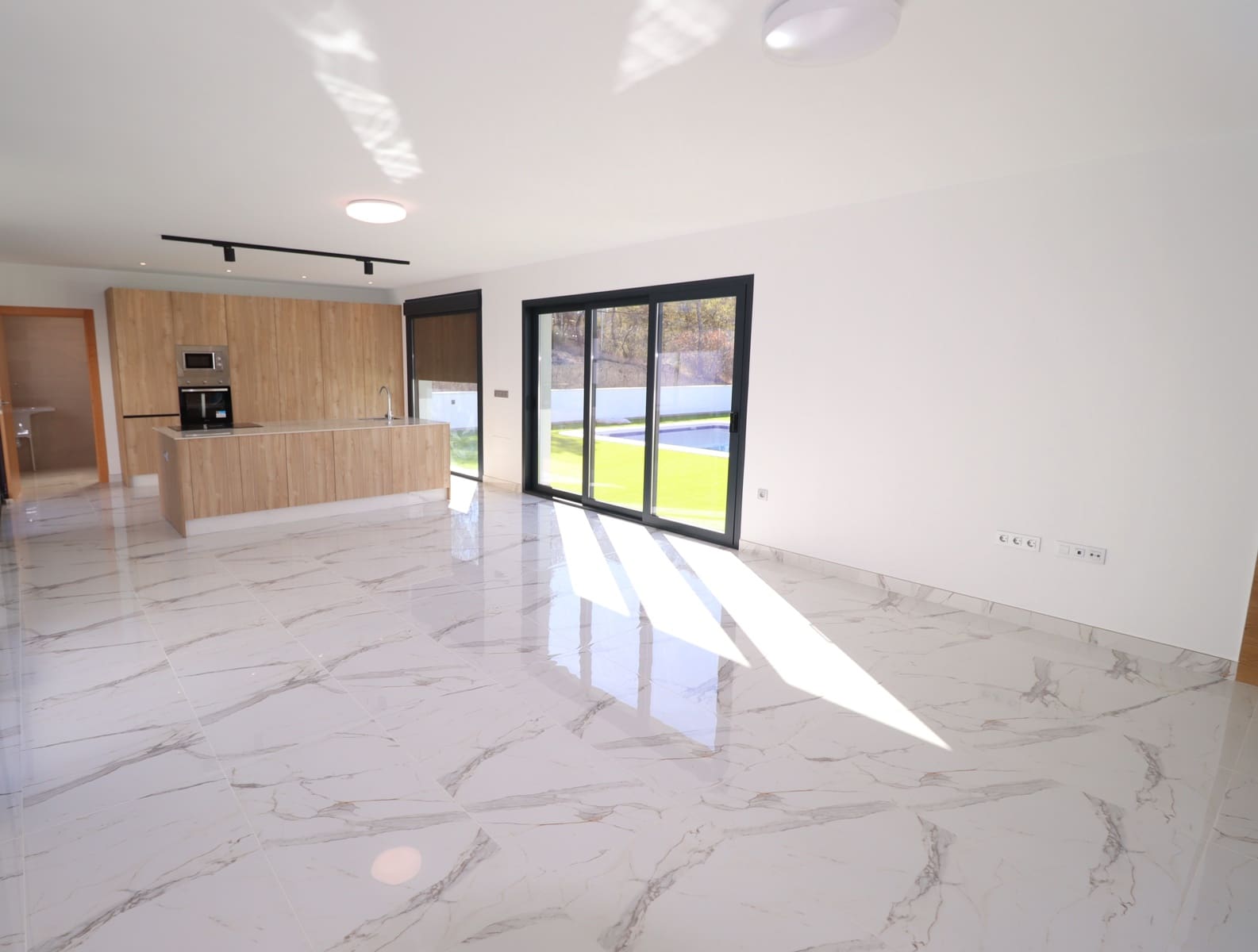 3 sovrum Villa till salu i Purias med pool - 390 000 € (Ref: 9673631)