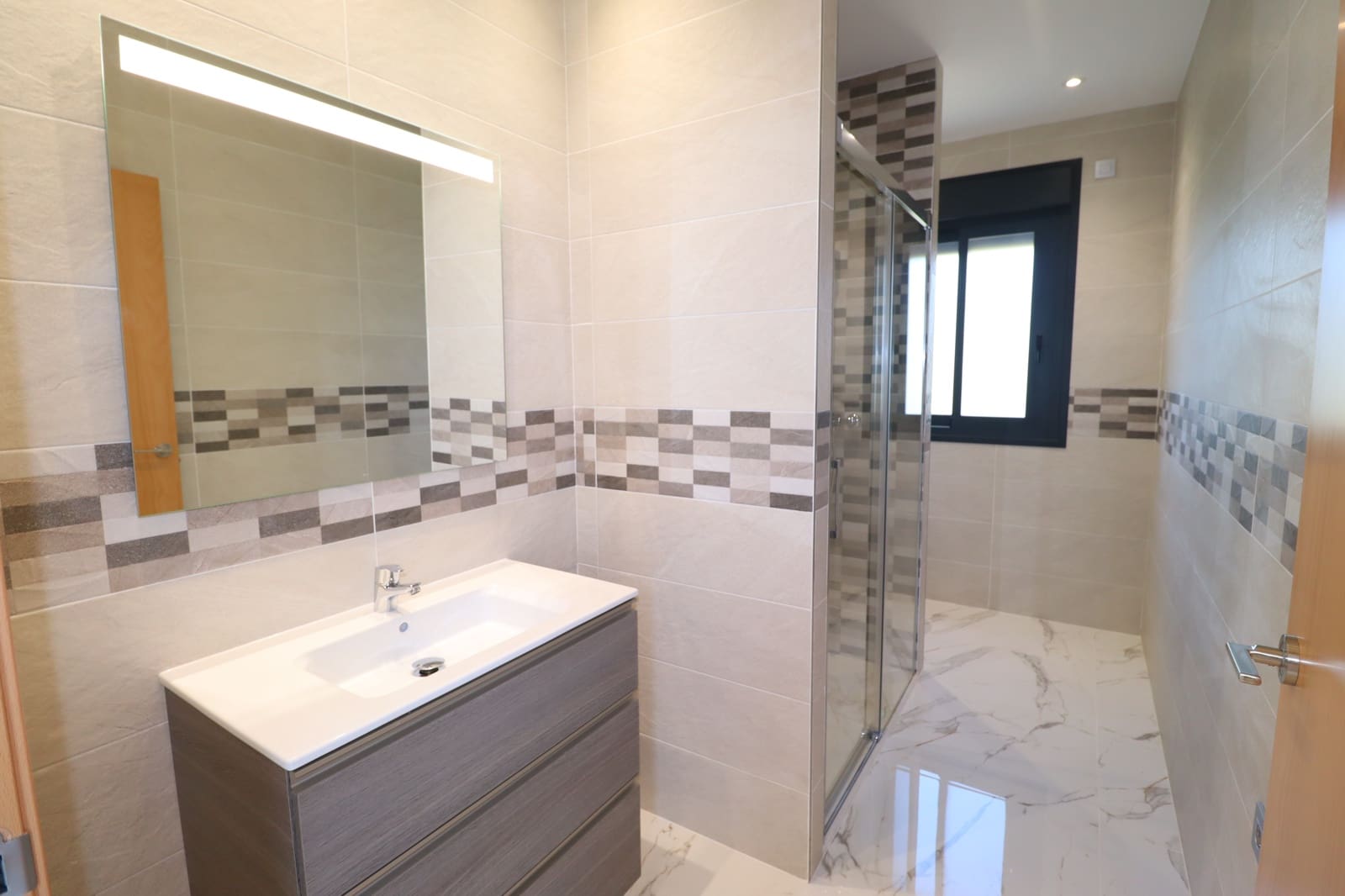 3 sovrum Villa till salu i Purias med pool - 390 000 € (Ref: 9673631)