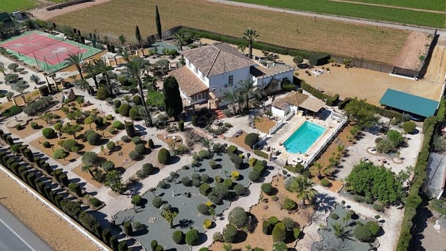 5 bedroom Villa for sale in Purias, Lorca with pool garage - € 499,950 (Ref: 9713449)