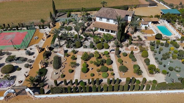 5 bedroom Villa for sale in Purias, Lorca with pool garage - € 499,950 (Ref: 9713449)