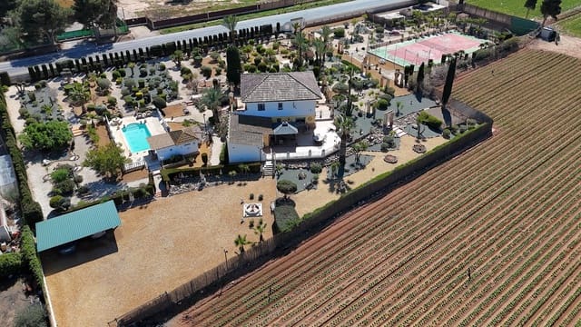 5 bedroom Villa for sale in Purias, Lorca with pool garage - € 499,950 (Ref: 9713449)