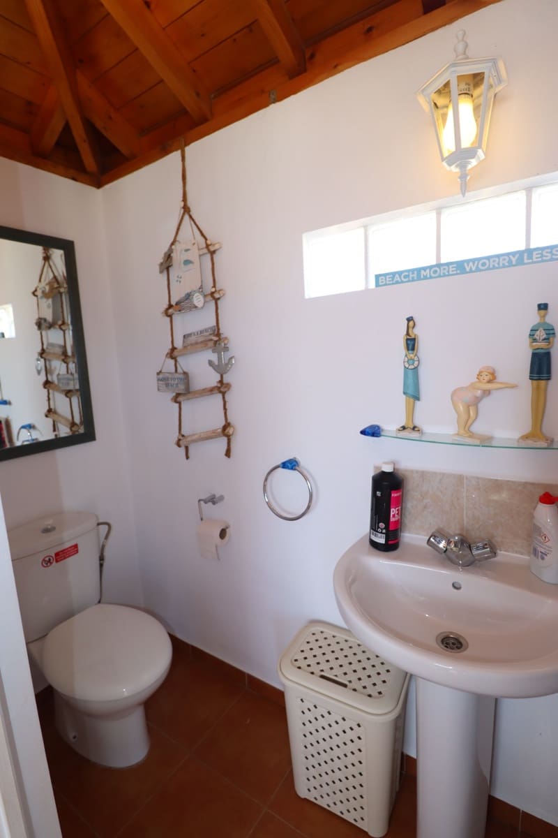 5 bedroom Villa for sale in Purias with pool garage - € 499,950 (Ref: 9713449)