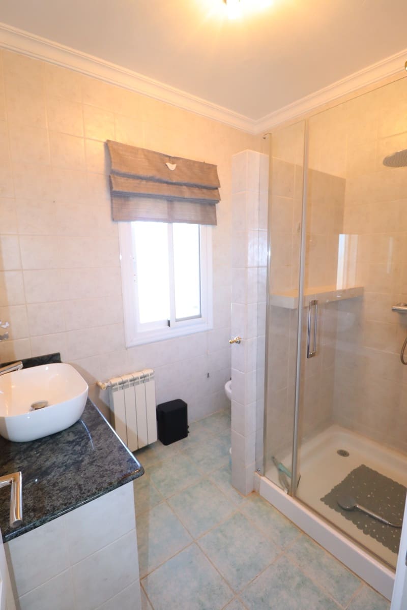 5 bedroom Villa for sale in Purias with pool garage - € 499,950 (Ref: 9713449)