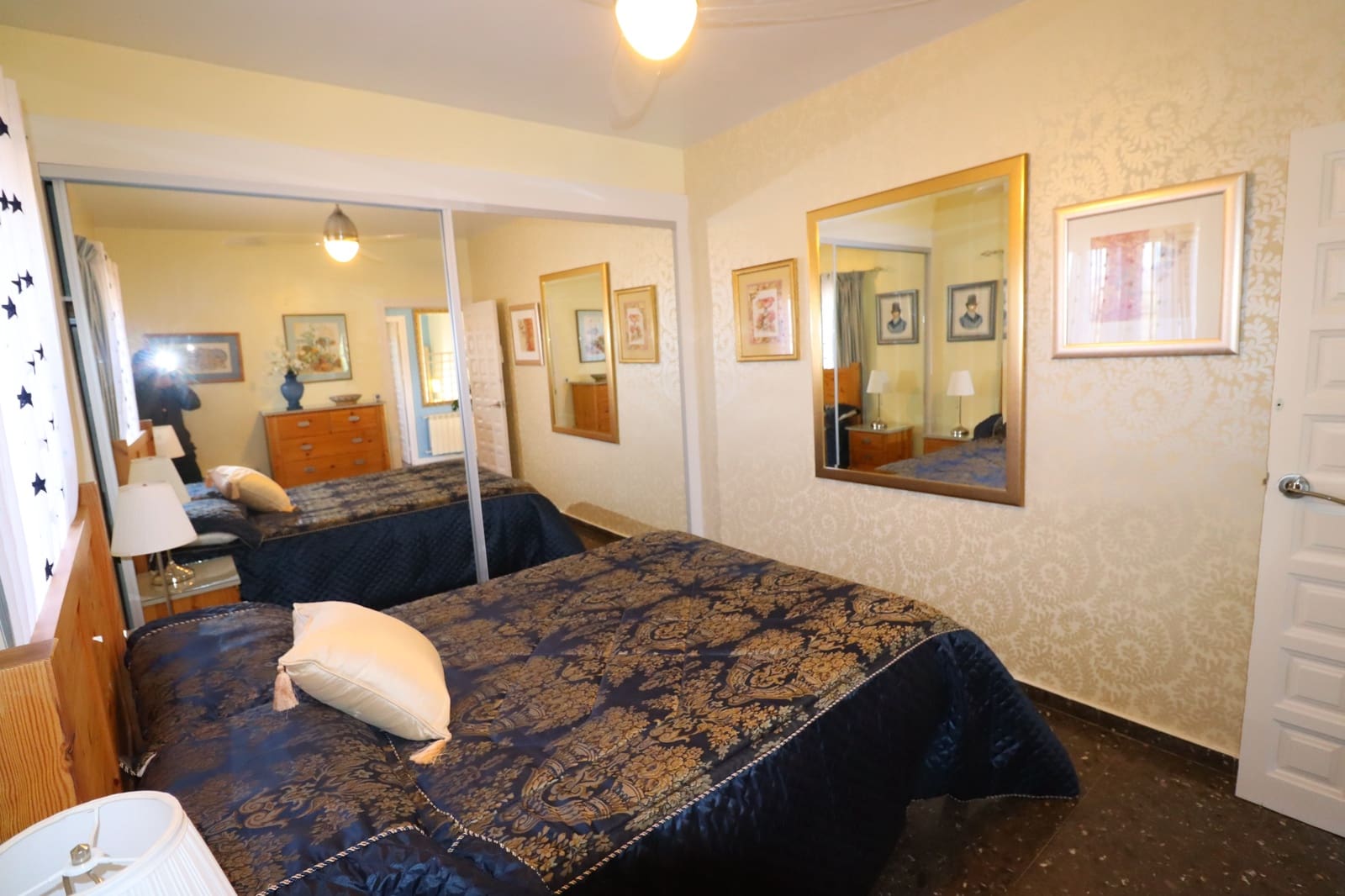 5 bedroom Villa for sale in Purias with pool garage - € 499,950 (Ref: 9713449)